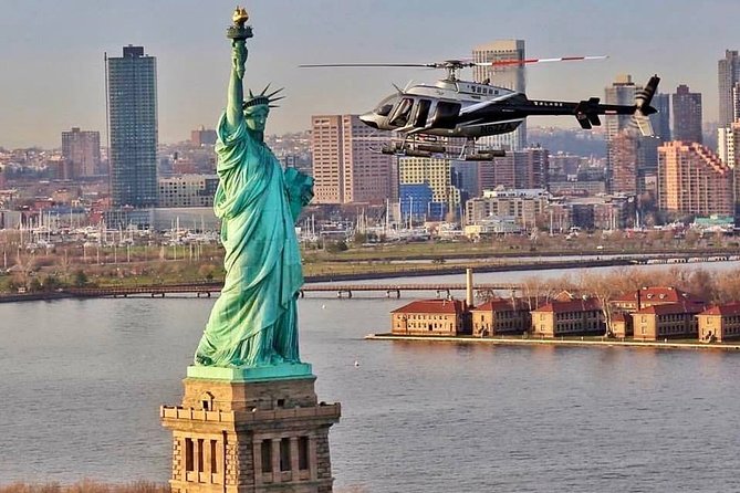 Manhattan Sky Tour: New York Helicopter Flight - The aircraft and cabin reality (where comfort meets physics)