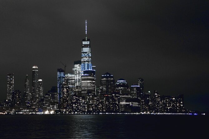 Manhattan Skyline and Statue Night Cruise - Seating Strategy: Indoor Comfort vs Outdoor Photo Access