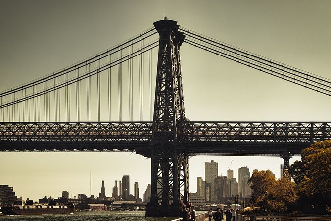Manhattan Skyline and Statue Night Cruise - The Stops That Matter: A Guided Tour of Iconic Waterfront Views