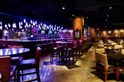 Meal at Hard Rock Cafe New York Times Square - Acoustic Rock (2 courses) vs Electric Rock (3 courses)