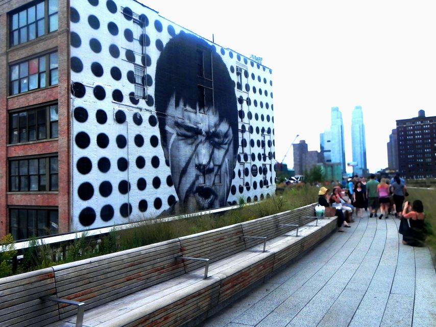 Meatpacking District: Chelsea Market and The Highline Tour - High Line on the old New York Central rail spur: views with a point
