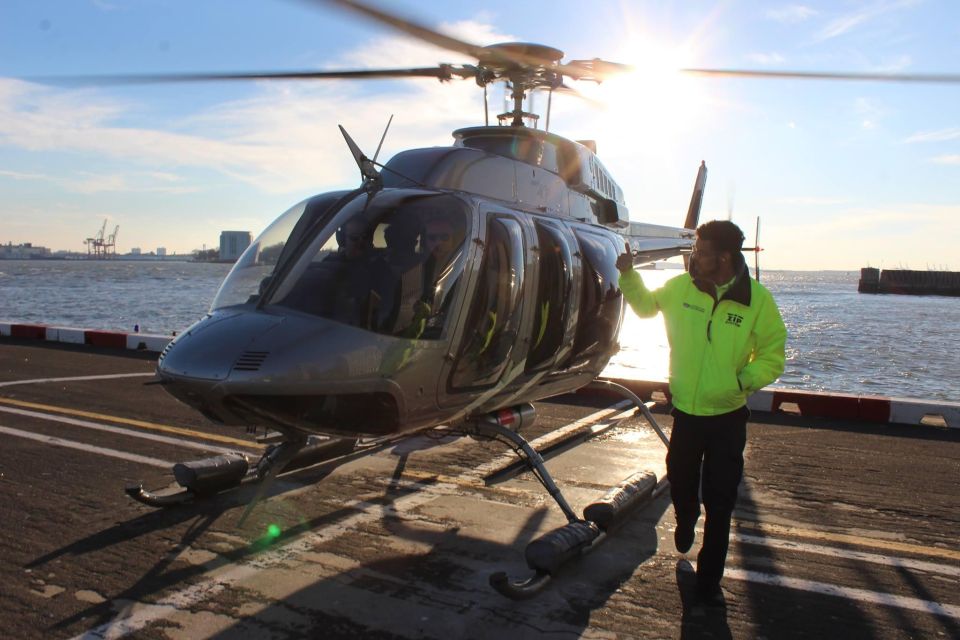 New Jersey: New York City Night Skyline Helicopter Tour - Essex Airport to the air: how the day starts