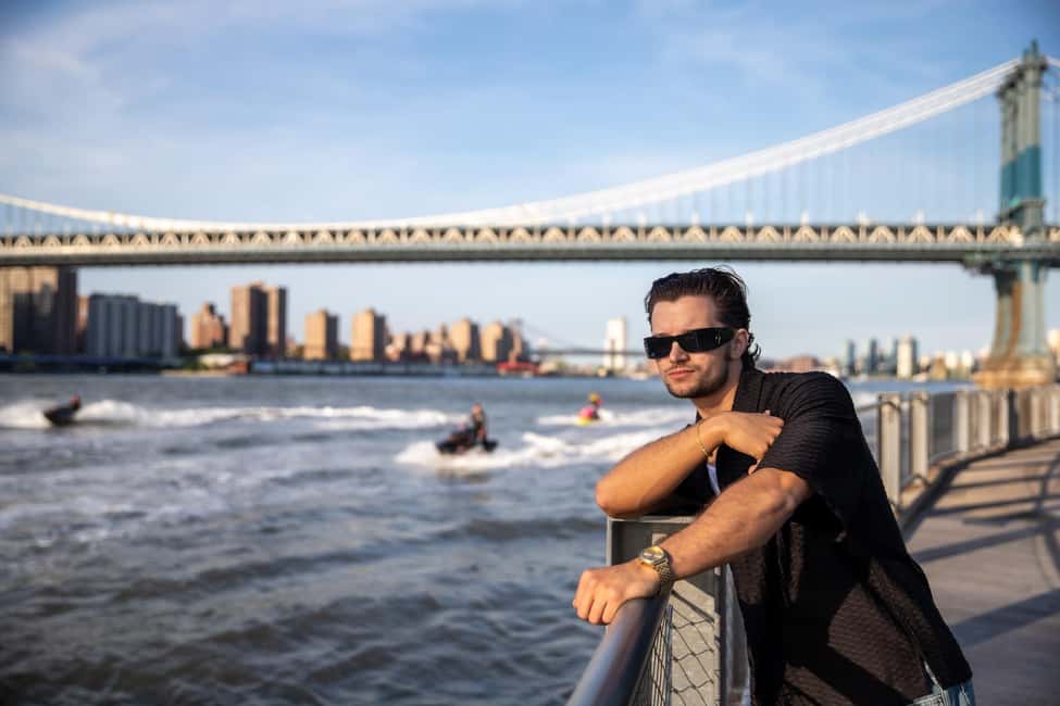 New York: 1-hour Photoshoot in Iconic Locations - How the hour actually works: pace, planning, and fitting in iconic spots