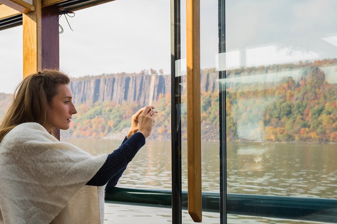 New York Afternoon Fall Foliage Cruise with Lunch - A 1920s Yacht Afternoon on the Hudson: what you’re really buying