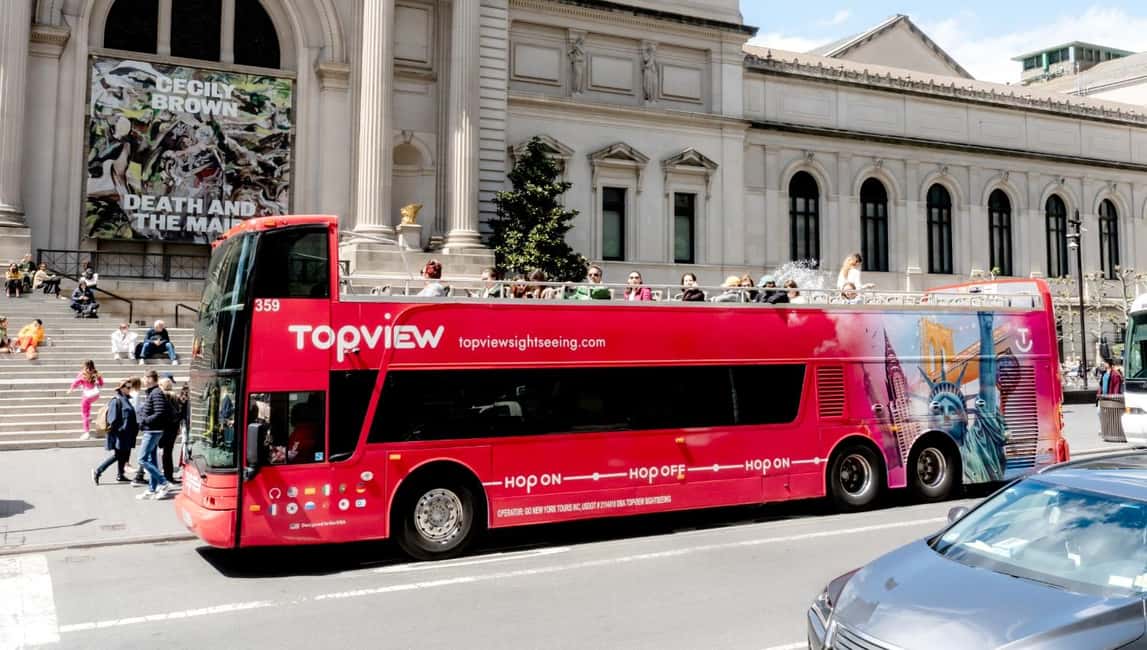 New York City: 24 or 48-hour Hop-on Hop-off Bus Tour - Staff, Crowds, and Why Pace Matters