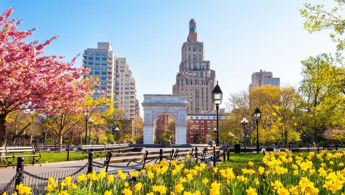 New York City: 24 or 48-hour Hop-on Hop-off Bus Tour - Downtown Route: Quick Hits and Photo Timing