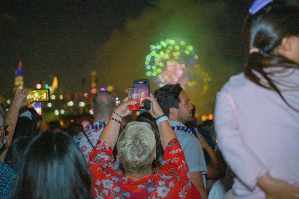 New York City: 4th of July Family Fireworks Party Cruise - First impressions: Pier 81 and the Cornucopia Majesty layout