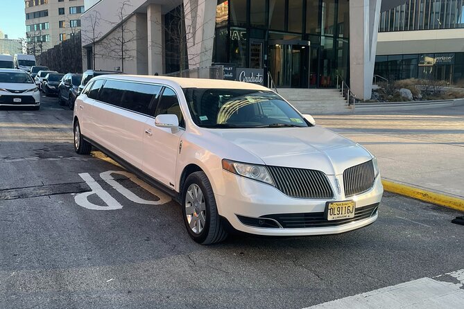 New York City Airport Arrival Transfer by Limo LGA JFK EWR - Comfort Inside the Stretch Limo: Heated Seats and WiFi Matter More Than You Think