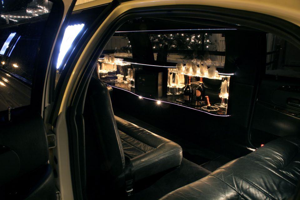 New York City Airports Luxury Arrival or Departure Transfers - The Booking Reality: One-Way, Designated Areas, and Meeting Points