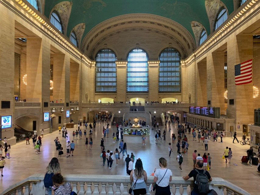 New York City: Art Deco and Architecture Landmarks Tour - Starting at 6th Avenue and getting oriented fast