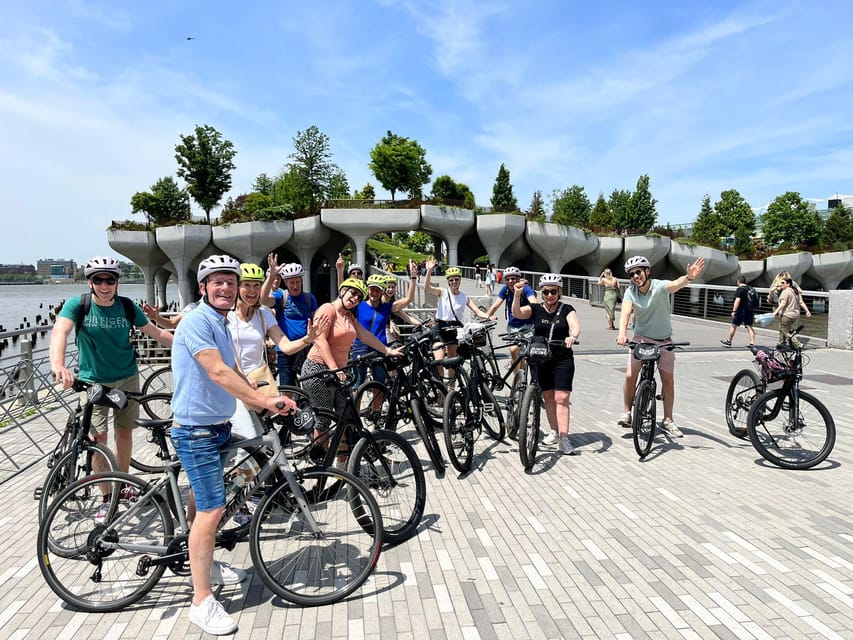 New York City: Bike Rentals - Chelsea and Lower Manhattan: Museums, Markets, and Old Neighborhood Threads