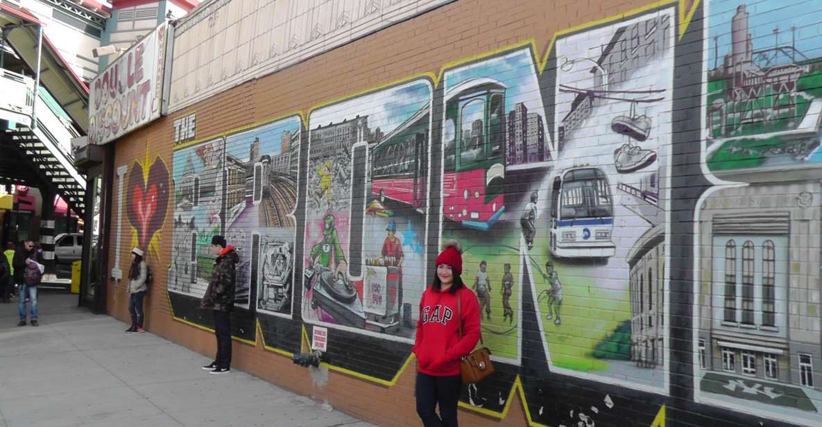 New York City: Brooklyn, Queens and Bronx Tour in Spanish - Getting oriented: timing, transport, and how much walking to expect