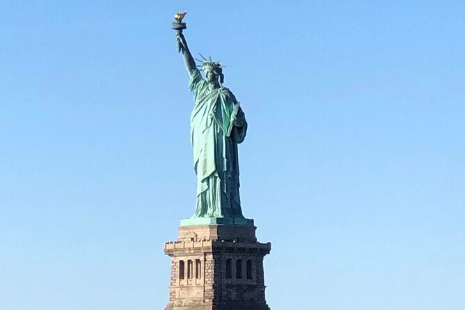 New York City bus and boat tour - The 9:30 a.m. start: meeting point and how the day flows