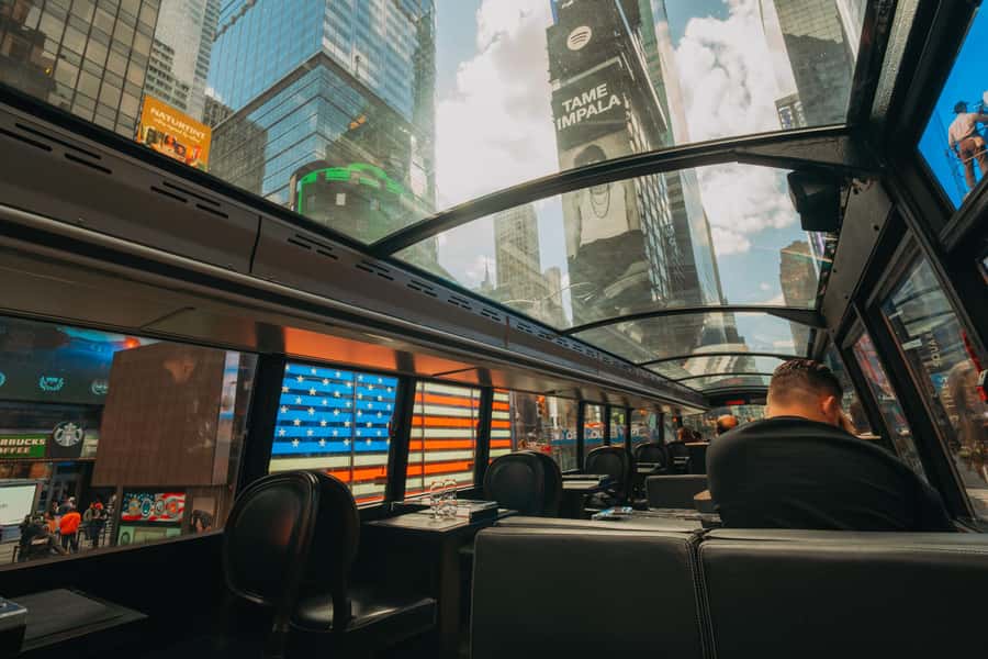 New York City: Bustronome Gourmet Dinner Tour - Chef Sebastien Nicolleau’s Seasonal Menu: Lunch vs Dinner Courses