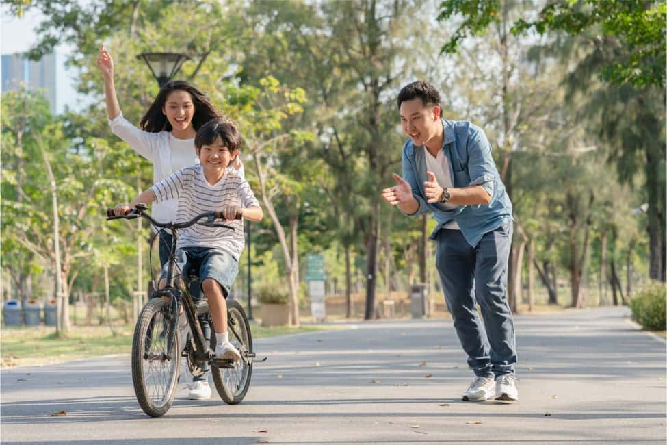 New York City: Central Park Bike Rental - The map, helmet, and chain lock: your small kit for big freedom