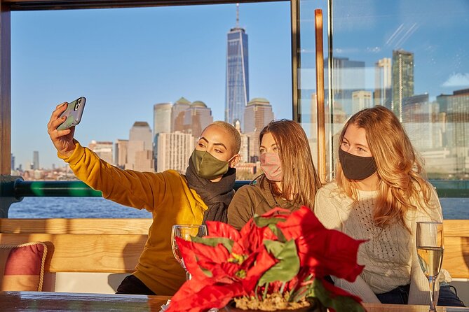 New York City: Champagne, Cheese, Caviar & Sightseeing Cruise - FAQ