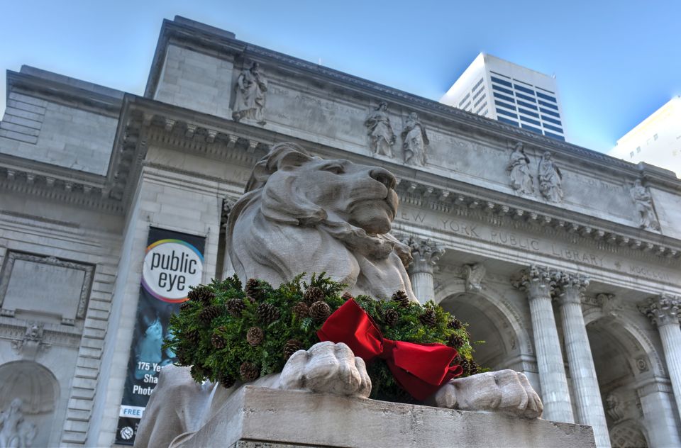 New York City: Christmas Holiday Tour of Manhattan - A 2-hour Manhattan Christmas lights loop that’s built for focus