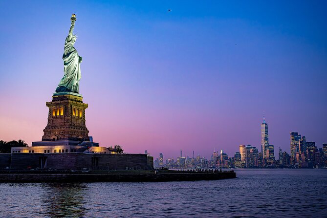New York City Dinner Cruise on Luxury Yacht with Live Music - Boarding at Pier 36: How to Avoid the Usual Headaches