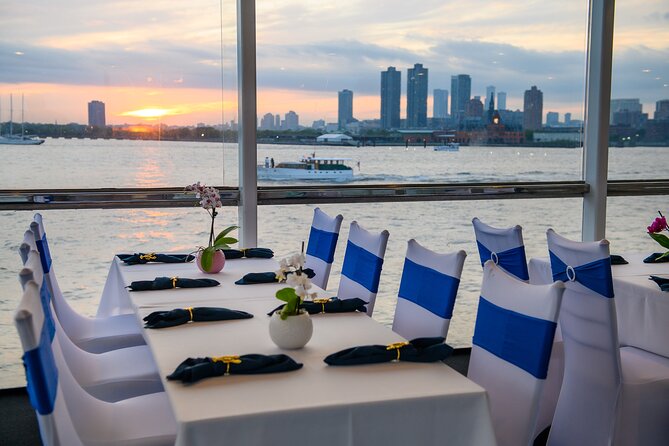 New York City Dinner Cruise on Luxury Yacht with Live Music - The 5-Course Plated Dinner: What to Expect on Your Table