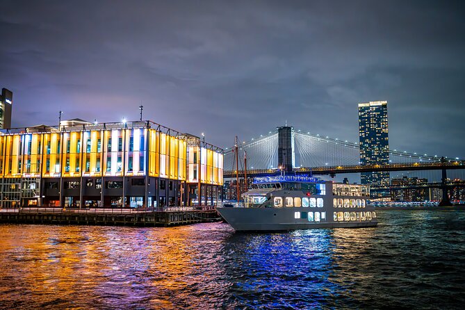 New York City Dinner Cruise on Luxury Yacht with Live Music - Sailing Schedule: Landmark Views, From Brooklyn Bridge to One World