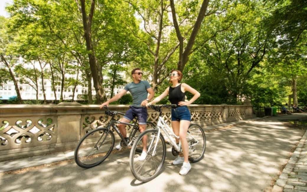 New York City: Discover Pass with Hop-on Hop-off Bus Tour - Harry Potter Store Butterbeer as a Fun Bonus Stop