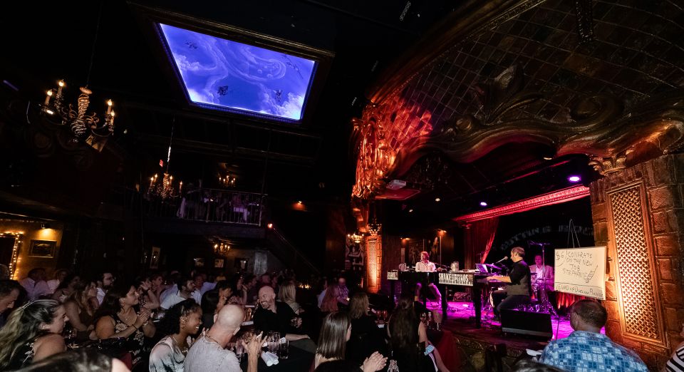 New York City: Dueling Pianos Show - Song Requests: The Best Part for Groups (and for Your Personal Playlist)