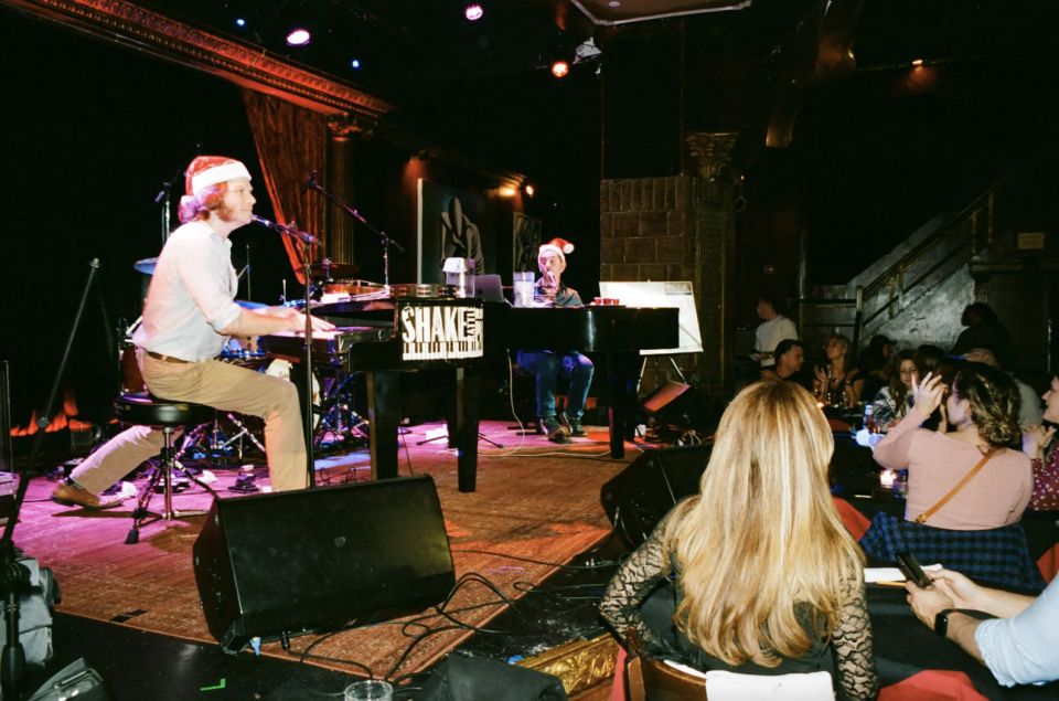 New York City: Dueling Pianos Show - Getting Your Bearings Fast: Arrival, Will Call, and Skipping the Ticket Line
