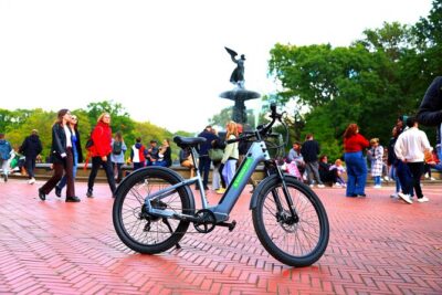 New York City E Bike Rentals - The bikes: Giant e-bikes powered by Yamaha