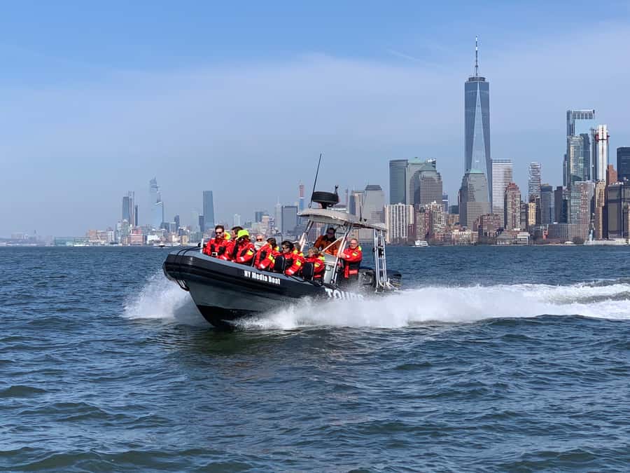 New York City: Harbor Speedboat Tour - Colgate Clock to Midtown: High Line and Chelsea Piers from the water
