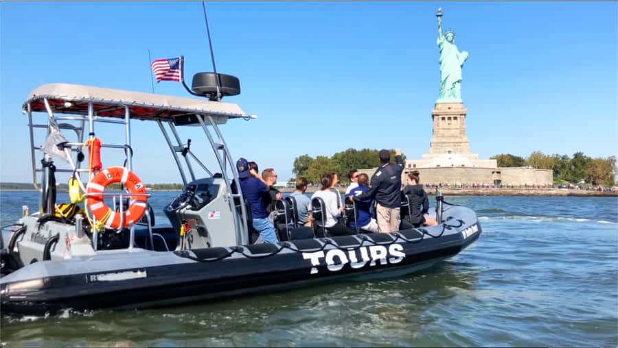 New York City: Harbor Speedboat Tour - Statue of Liberty stop outside the security zone: close-up, unobstructed photos