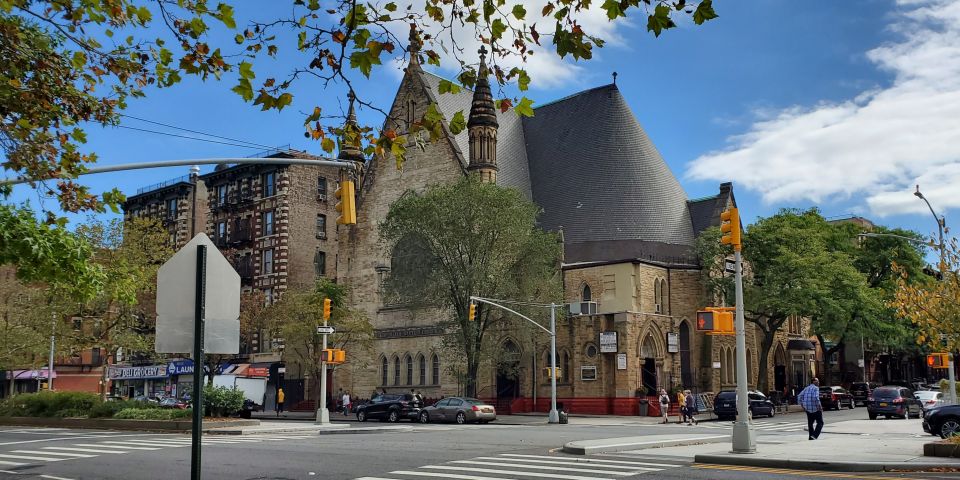 New York City: Harlem Gospel Experience Walking Tour - Pace and logistics: how to make the walking part easy