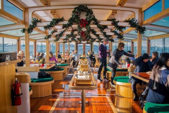 New York City Holiday Brunch Cruise on Classic Boat - The Harbor Route: Liberty, Ellis Island, and the Bridge Tour from Heaven’s Angle