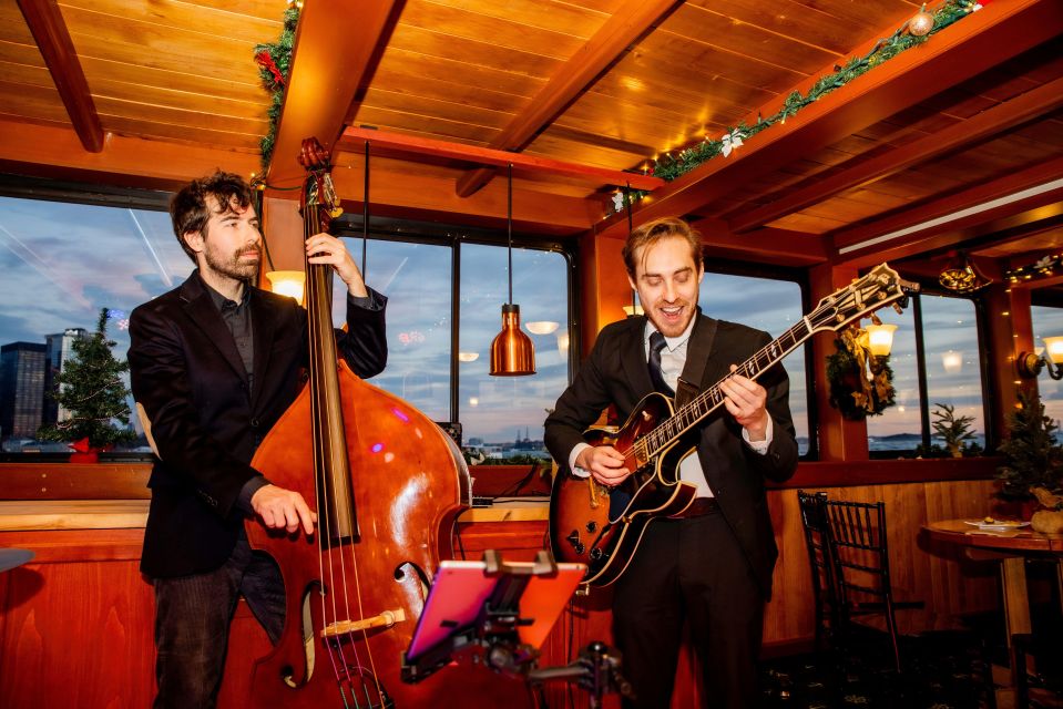New York City: Holiday Jazz Classic Motor Yacht Cruise - Live Holiday Jazz: The Soundtrack for City Lights