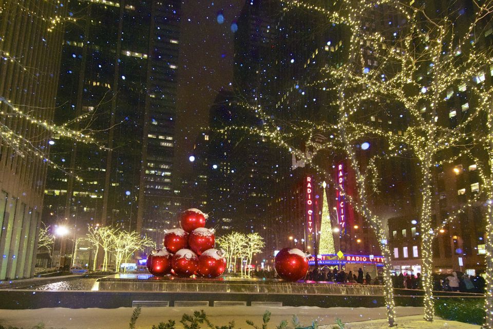 New York City: Holiday Lights Extravaganza Walking Tour - What to Bring (So Your Feet and Fingers Don’t Quit)
