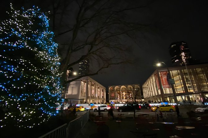 New York City Holiday Movie Sites and Lights Bus Tour - Why This Holiday Movie Sites Tour Feels Like NYC in Script Form