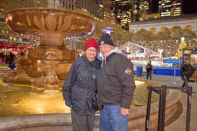 New York City Holiday Movie Sites and Lights Bus Tour - The Guide, the Movie Clips, and Why the Bus Setup Can Change the Experience