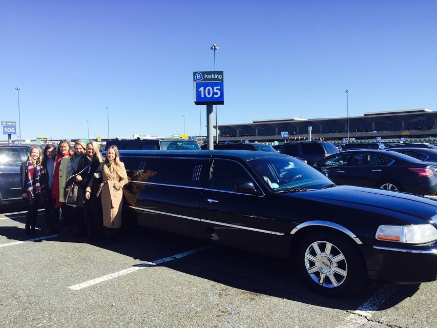 New York City: JFK Airport Private Limousine Transfer - Inside the stretch limousine: comfort and small perks that help