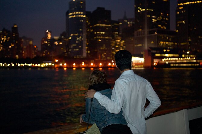 New York City Lights Cruise aboard Clipper City - Passing under the iconic suspension bridge: the closing wow