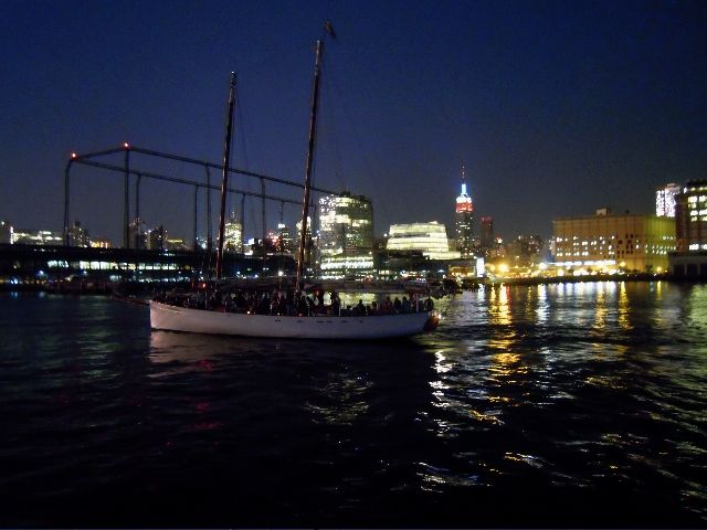 New York City Lights Schooner Sail - Chelsea Piers After Dark: Getting Set for a Harbor-View Night