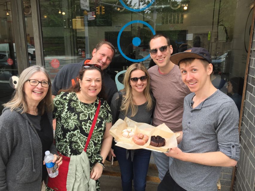 New York City: Lower East Side Food Tour - Tenements, synagogues, and why the guide’s context matters