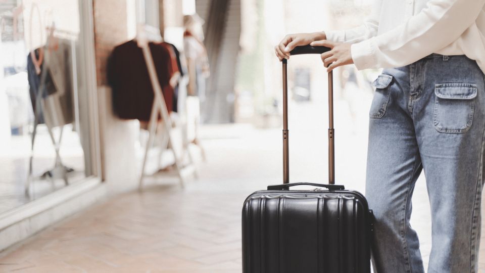 New York City: Luggage Storage - Security, insurance, and 24/7 support that reduce stress