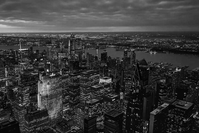 New York City Night Lights Helicopter Tour from New Jersey - Live English Commentary and Cabin Comfort at Night