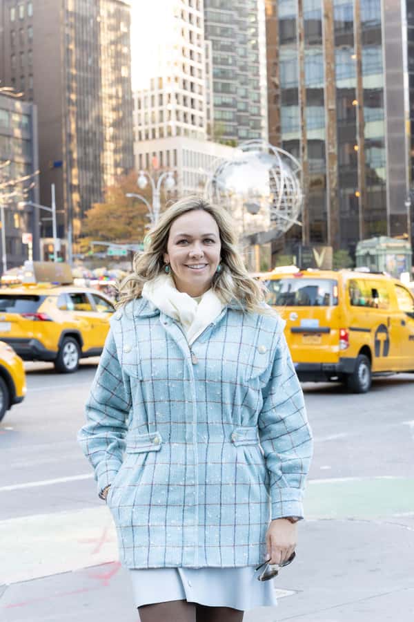 New York City: Photoshoot - Times Square - Posing Help That Changes the Whole Photo