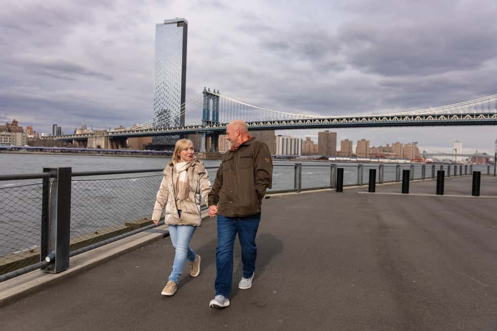 New York City: professional photoshoot Dumbo or Central Park - A DUMBO route that starts at Pebble Beach and uses the bridge for variety