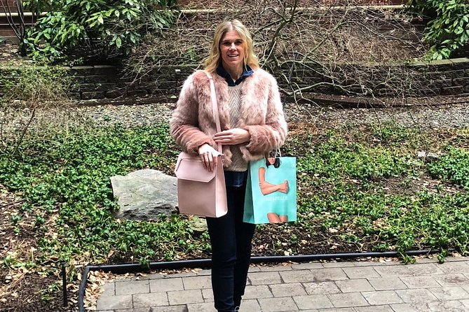 New York City Shopping with a Personal Stylist - The SoHo shopping stop: sample sales, pop-ups, and outfit logic