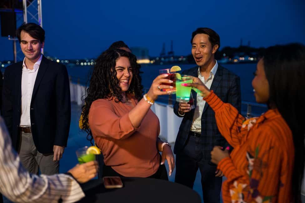 New York City: Sip 'N Groove Evening Cruise with Live DJ - Key points you should know before you go