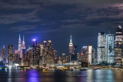 New York City Skyline at Night Guided Tour - Meeting points in Manhattan and the comfort of the ride