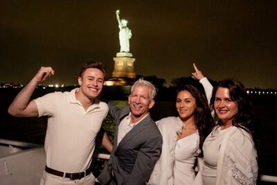 New York City Skyline Dinner Cruise - Dinner Service: Buffet Setup and What to Expect