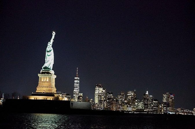 New York City Skyline Night Sailboat Tour - Should you book this NYC skyline night sail?