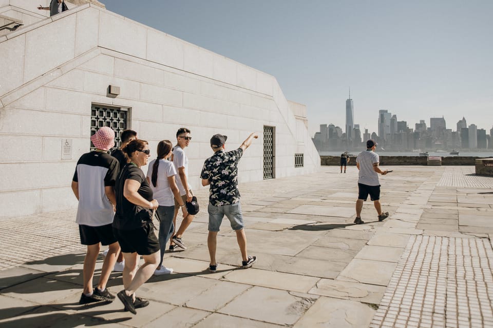 New York City: Statue of Liberty & Battery Park Guided Tour - Your route ends at the Battery: keeping the rest of NYC easy